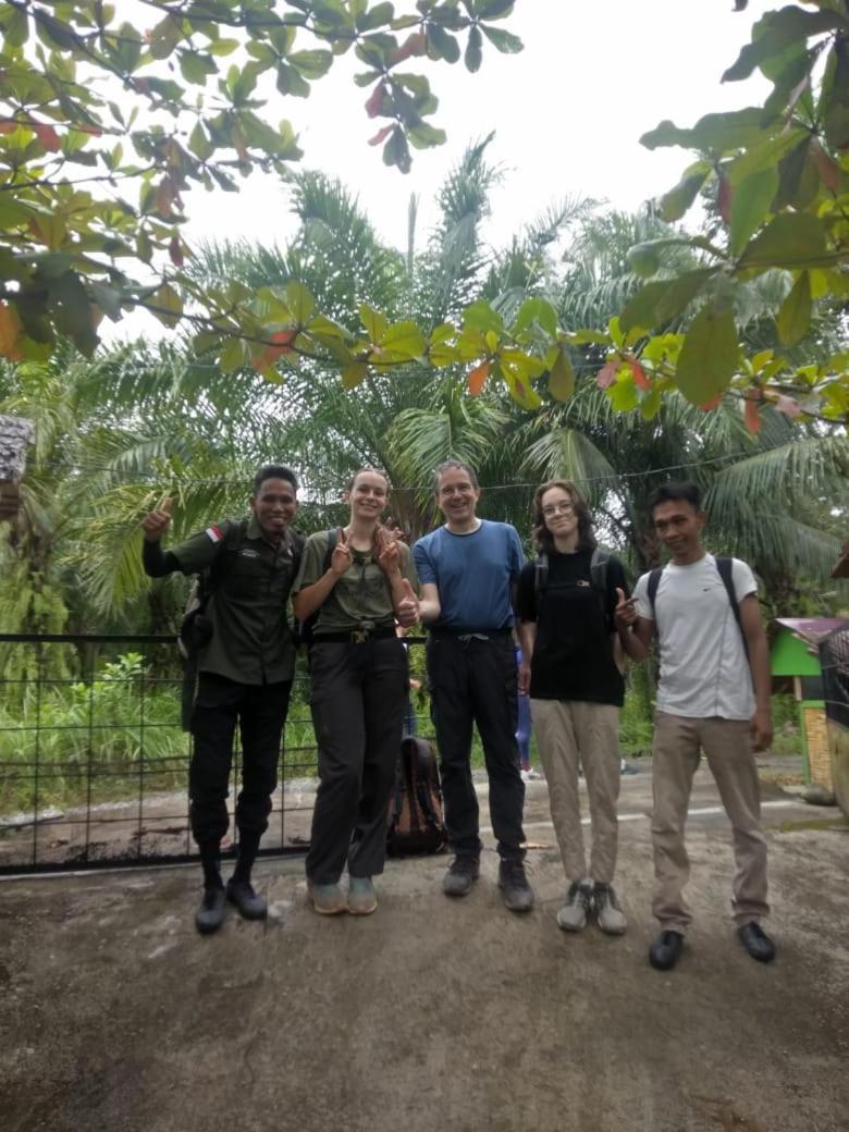 Magpie Homestay & Jungle Trekking Especially For Guest Trekking With Us Bukit Lawang Buitenkant foto